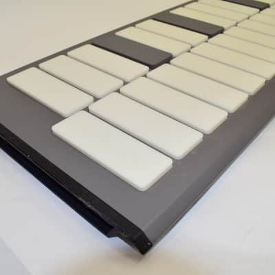 Pearl EM1 malletSTATION Adjustable Range Electronic Mallet Controller w/ Case - Previously Owned imagen 3