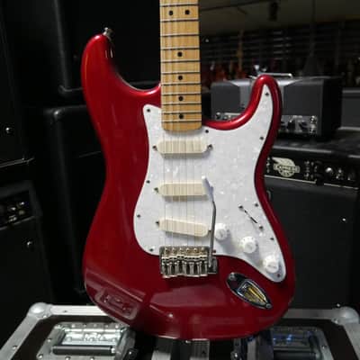 Fender Stratocaster Deluxe candy apple red image 4