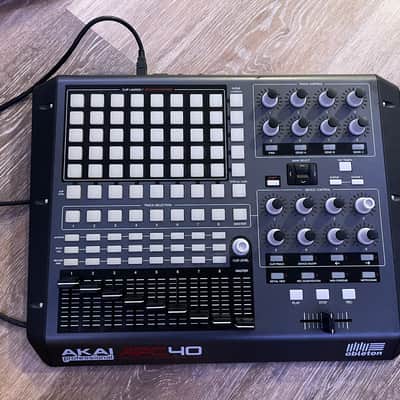 Akai APC40 2010s - Black image 1