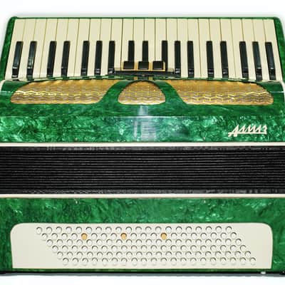 Russian Piano Accordion 120 Bass, Almaz Vintage Keyboard Accordian in Tune, New Straps, 2679 image 3