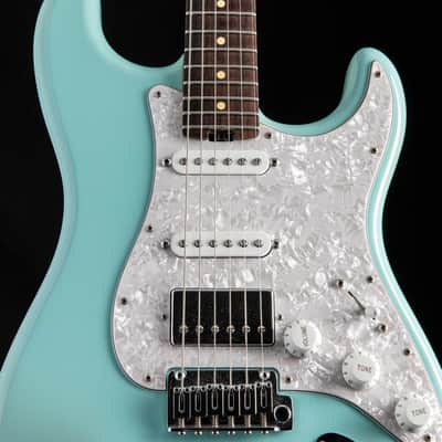 Used Iconic Guitars Vintage Modern S-HR Daphne Blue image 6