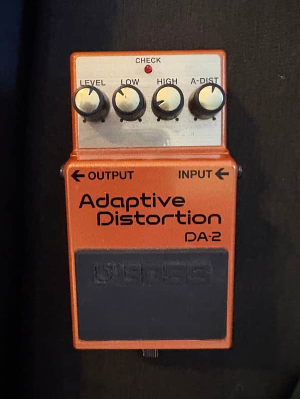 Boss DA-2 Adaptive Distortion