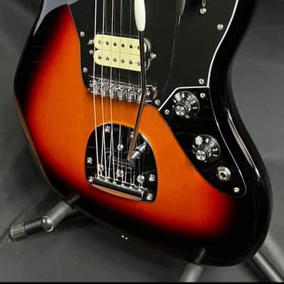 Fender Player Jaguar Electric Guitar 3- Tone Sunburst Finish image 3