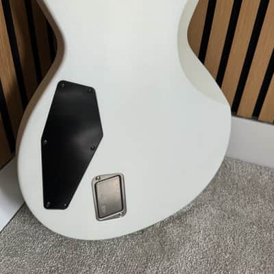 ESP USA Eclipse | Pearl White Satin image 15