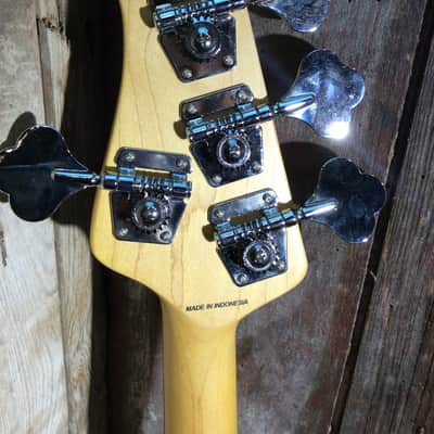 Sterling Sub Ray 4 String Bass  White image 6