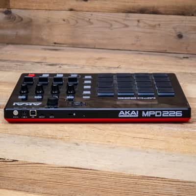 Akai MPD226 USB/MIDI Pad Controller Control Surface MPD-226 Production U284839 image 6