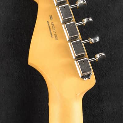Fender FSR Player II Stratocaster 3-Color Sunburst Rosewood Fretboard image 6