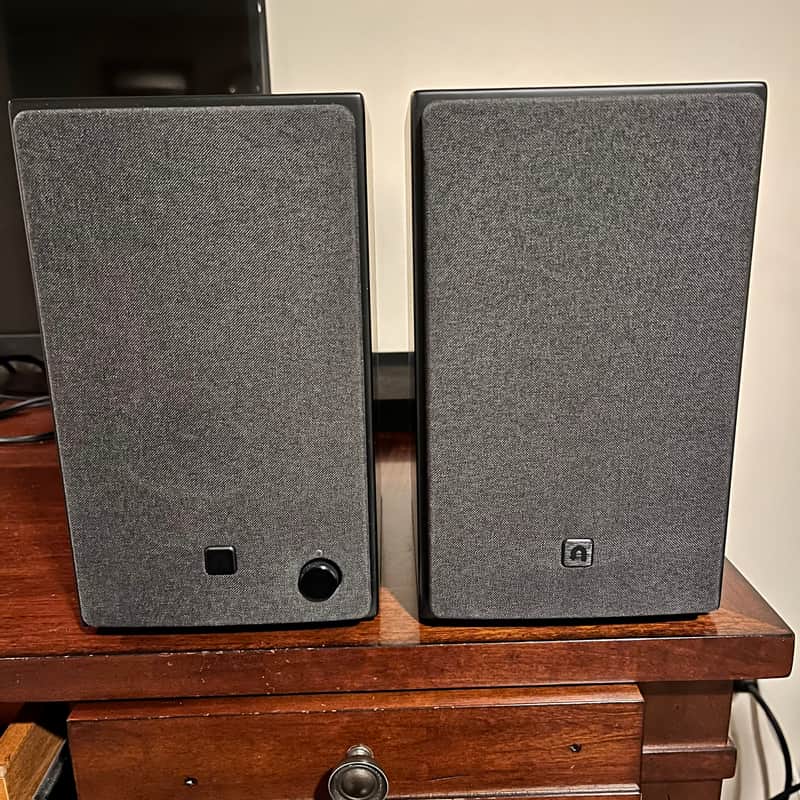 U-Turn Audio Ethos Powered Desktop/Bookshelf Speakers with grills image 1