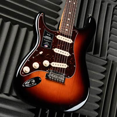 Fender American Professional II Stratocaster Left-Handed with Rosewood Fretboard 2023 - 3-Color Sunburst image 4