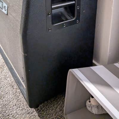 Line 6 412VS-T 4x12" Angled Guitar Speaker Cabinet 2007 - 2016 - Black image 4