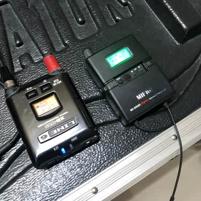 בְּצַלְאֵל 比撒列 Line 6 G90 custom wireless IEM with Roland GP-100, WIDI master image 4