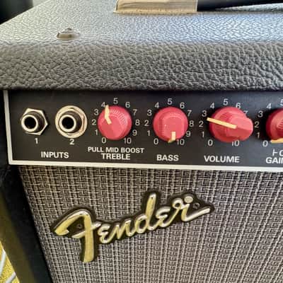 Fender Champ 12 (Red Knob) 1990 image 3