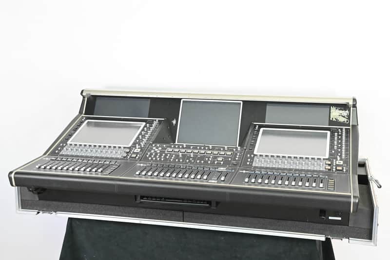 DiGiCo SD5 Digital Mixing Console w/ Waves Card, ST Optical & Road Case CG01GJB *ASK FOR SHIPPING* image 1