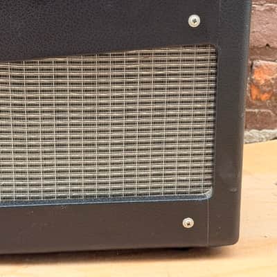 Fender Mustang V 150-Watt Modeling Guitar Amp Head with MS-4 Footswitch image 5