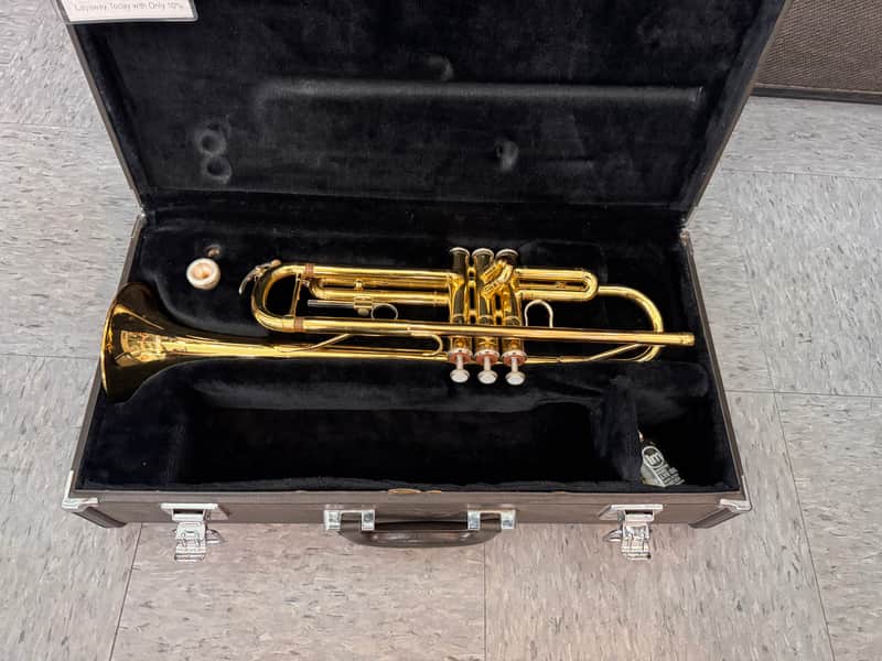 Yamaha YTR‑2335 Standard Student Bb Trumpet 2010s - Brass image 1