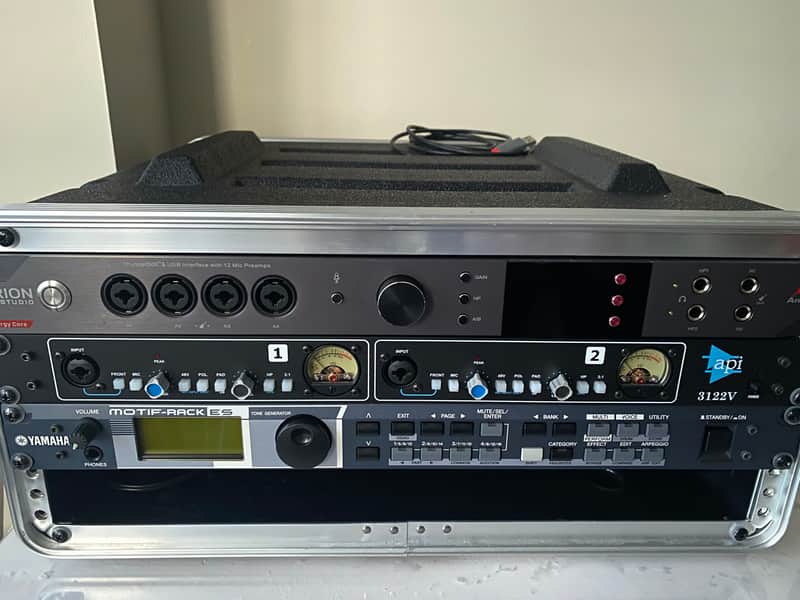 API 3122V 2-Channel Microphone Preamp 2022 - Present - Blue image 1