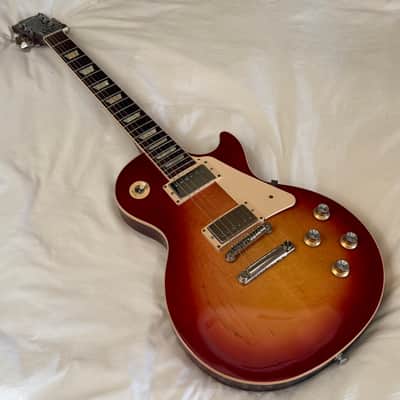 2019 Gibson Les Paul Standard - Cherry Sunburst - Free Pro Setup image 14