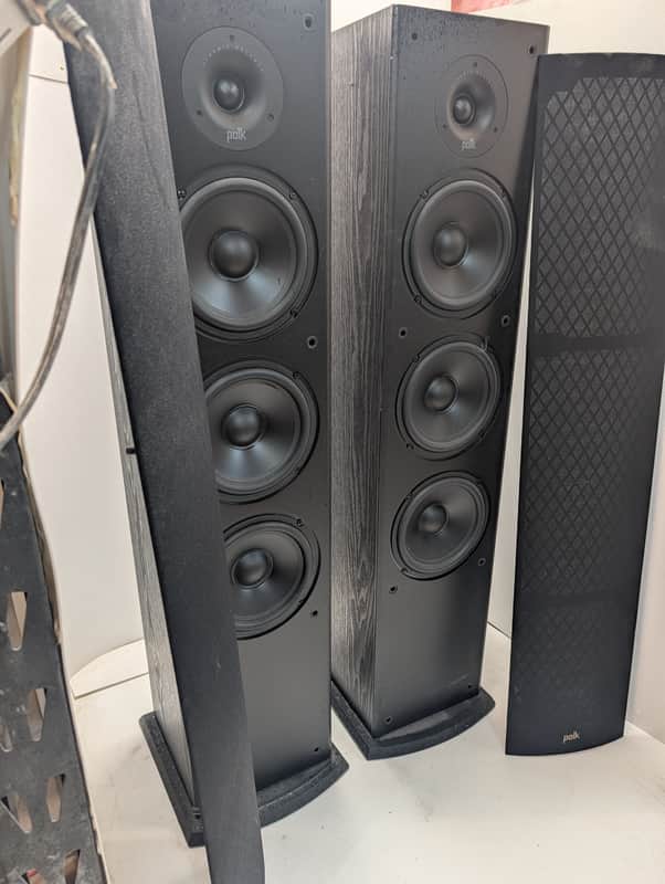 Polk Audio T50 Tower Speakers Pair HiFi Stereo Floorstanding Home Audio Black image 1