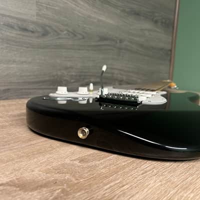 Fender Standard Stratocaster Left-Handed Electric Guitar Black 1998-1999 #2848 image 15