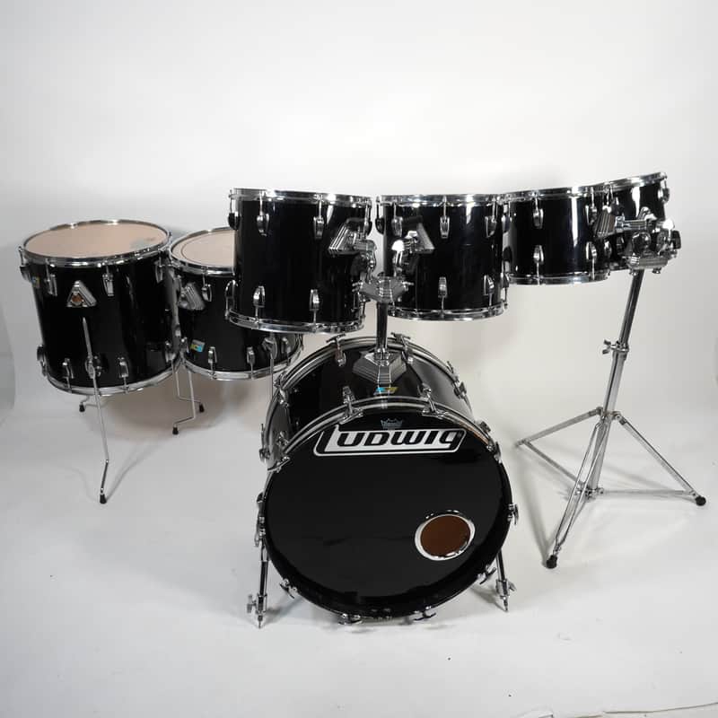 Ludwig Classic Maple 7-Piece Drum Kit in Black Cortex 22,8,10,12,13,14,16 image 1