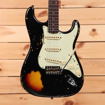 Fender Custom Shop 1960 Stratocaster Heavy Relic - Aged Black over 3-Color Sunburst-CZ576853 image 2
