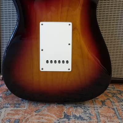 Fender American Vintage '70s Stratocaster 3 tone sunburst Rosewood Fretboard 2005 (Video attached) image 9