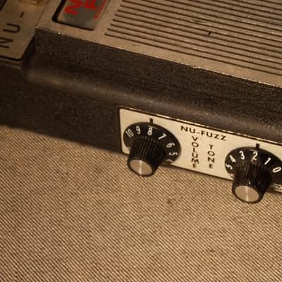 ROSAC NU WA FUZZ PEDAL 1972 ULTRA RARE & KILLER MOSRITE LINEAGE USED BY BLACK K' image 3