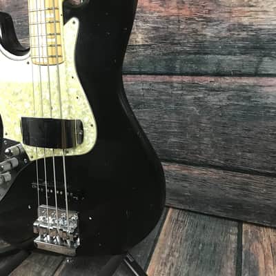 Used Fender Left Handed 1975 Jazz Bass with Case image 7