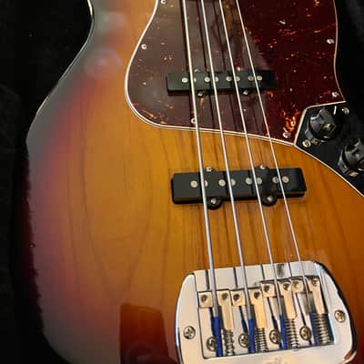 G&L JB 2021 - 3 tone Sunburst image 3