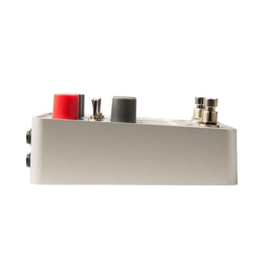 Universal Audio Effects Pedals - MAX Preamp & Dual Compressor image 4