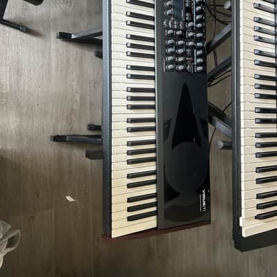 Access Virus TI Keyboard Synthesizer — Excellent w/ Road Case