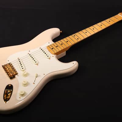 MINT Fender Custom Shop 2019 Vintage Custom 1957 Stratocaster NOS Maple Fingerboard Aged White Blonde 368 image 2