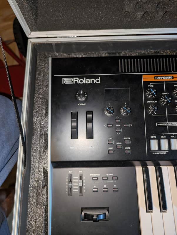 Roland Juno-X 61-Key Programmable Polyphonic Synthesizer 2022 - Present - Black