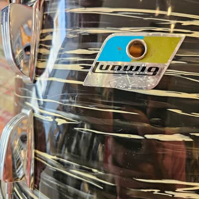 Ludwig Super Classic 22-16-13" 3-ply Drum Kit in Bowling Ball Black Oyster - Blue/Olive Badge 1970 image 23