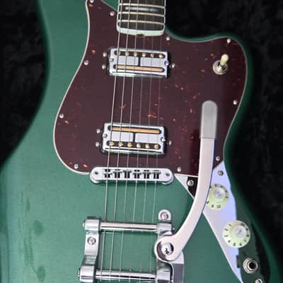 Fender Maverick Dorado 2020 - Mystic Pine Green image 3
