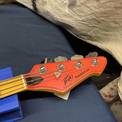 Peavey Foundation IV 4-string Bass image 10