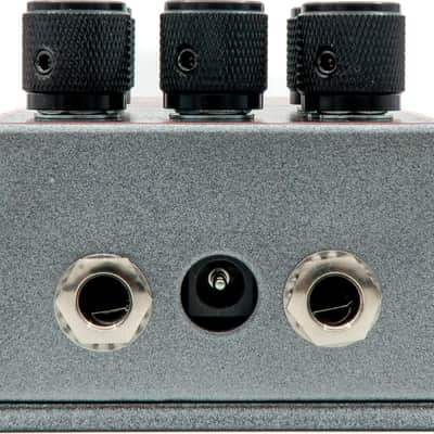 SolidGoldFX Beta-V Preamp Bass Effects Pedal image 3
