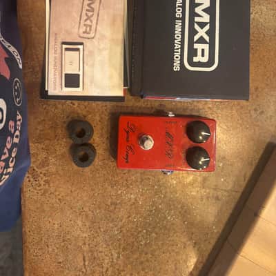 MXR CSP028 '76 Vintage Script Dyna Comp 2010s - Red image 1