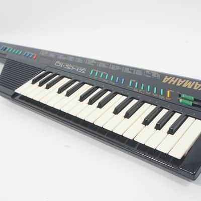 YAMAHA SHS-10B Black FM Synthesizer Keyboard SHS10 Shoulder Keyboard Keytar w/ 100-240V PSU image 7