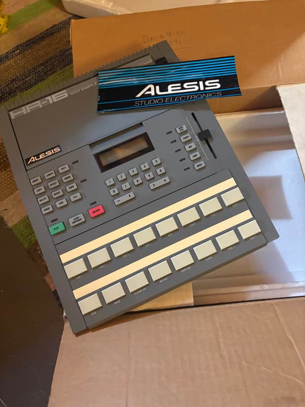 Alesis HR-16 High Sample Rate 16-Bit Drum Machine 1980s - Gray image 1