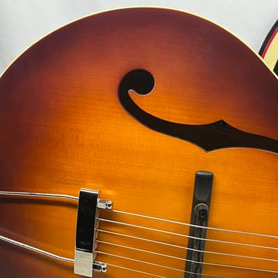 Gretsch G9555 New Yorker Archtop Hollow Body Electric Guitar image 4