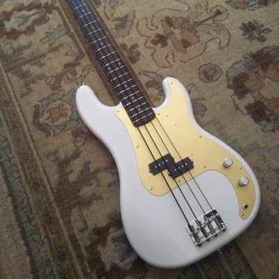 Fender Precision Bass 2019 -Mary Kaye White with Rosewood Neck image 3