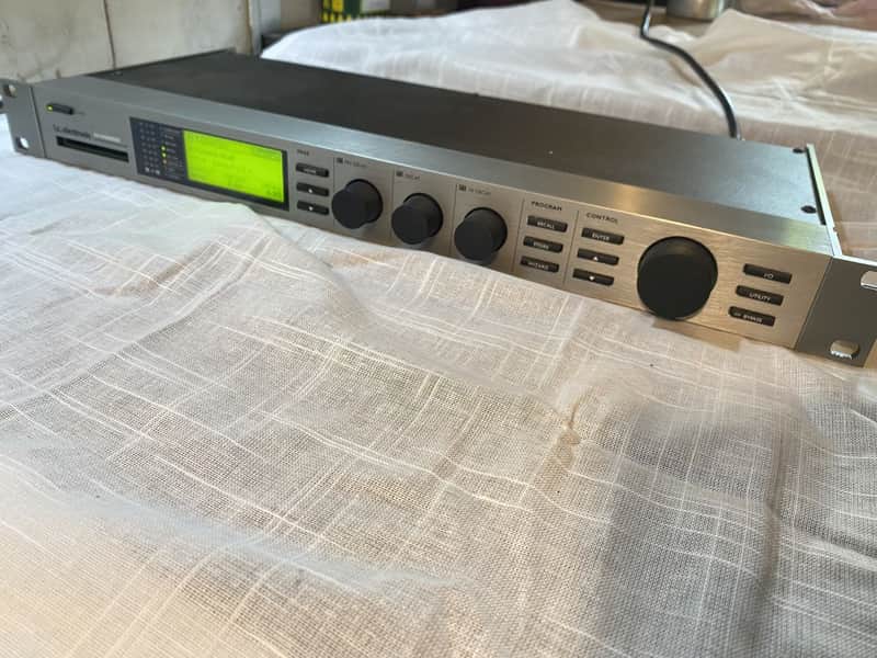 TC Electronic Reverb4000 Reverb Processor 2010s - Silver image 1