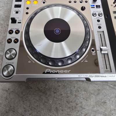 Pioneer DJ Platinum Edition Setup (2x CDJ-2000 Nexus + 1x DJM-900 Nexus) with Flight Cases image 4