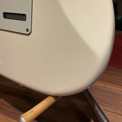2015 Fender American PRO Standard Stratocaster HSS - Olympic White image 6