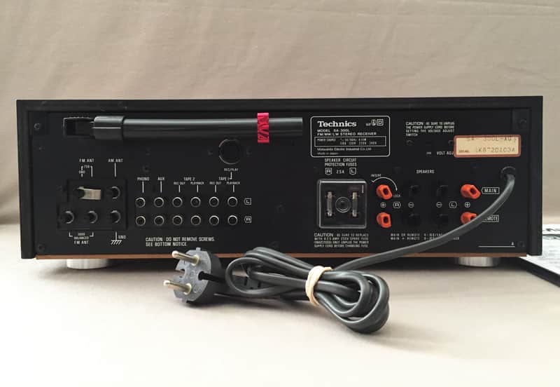 Amplificateur Technics SA-300L Révisé - Entrées Phono, AUX, FM/AM, Son Clair, éclairage D'ambiance