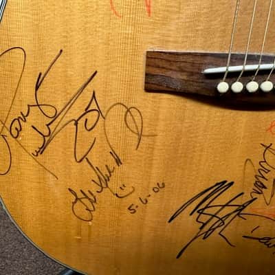 Used Fender DG-7 Acoustic Guitar w/ Signatures, Signed Autographed by Crystal Gayle, Kathy Mattea, and MORE!! image 7