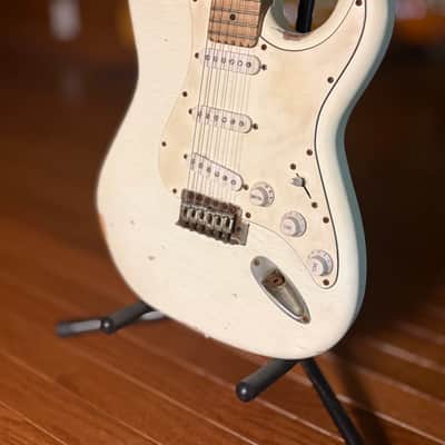 Indy Custom Relic Strat 2010's - White image 1
