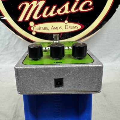 Electro-Harmonix Bass Big Muff Pi π Bass Fuzz Distortion Pedal image 5