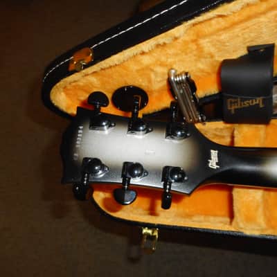 Gibson Custom Shop Les Paul Custom/ MOD shop 1 of 1 2022 - Silver burst Satin owned and Signed by Dustie Waring image 13